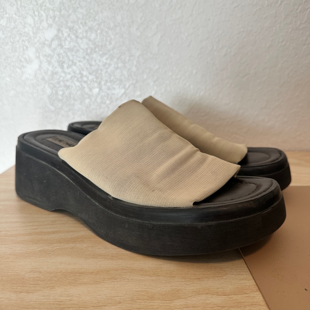 Vintage Style Steve Madden Beige Black Platform Slide Sandals Mule Clog